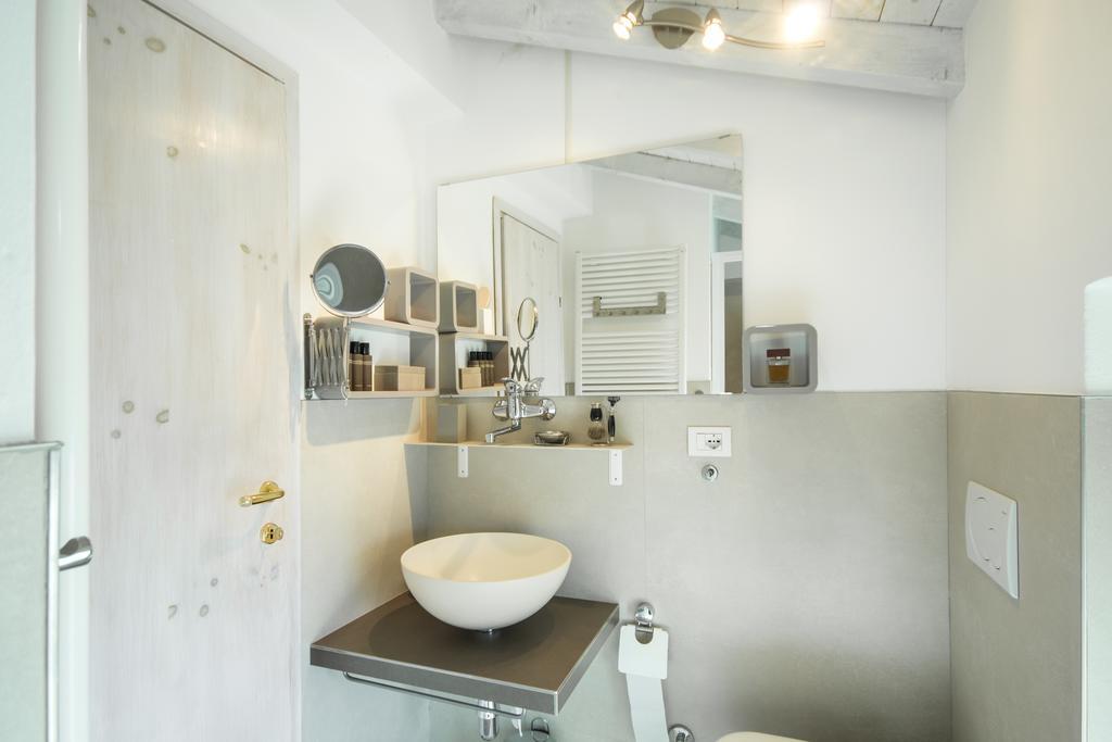 Rustico Vista Lago Apartment เลซเซโน ภายนอก รูปภาพ